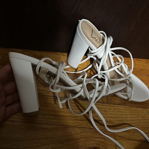 Lace up white heel - Picture 3 of 5